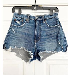 Abercrombie “Curve Love” shorts